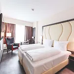 Plaza Hotel
