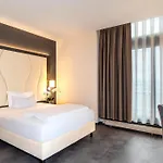Hotel Plaza 4*