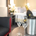 Plaza Hotel