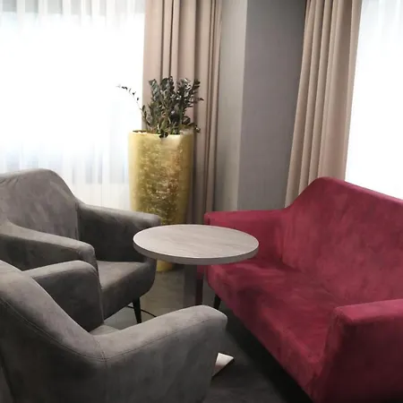 Hotel Western Plaza