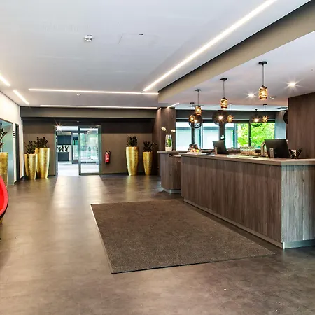 Western Plaza 4*