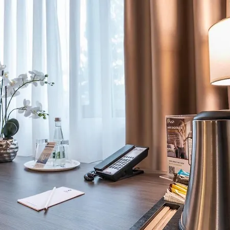 Western Plaza Hotel