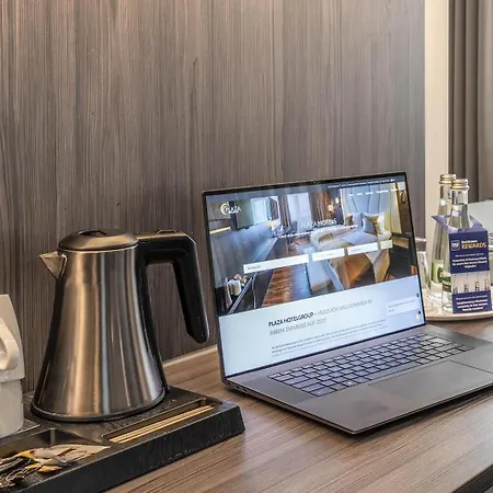 Western Plaza Hotel 4*