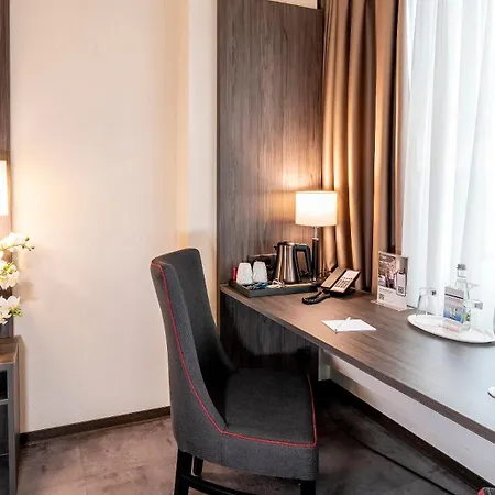 Отель Plaza Мангейм