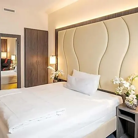 Plaza Hotel