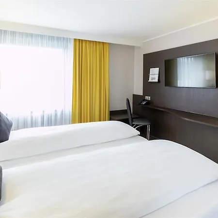 Hotel Western Plaza