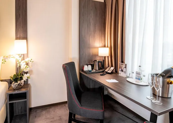 Отель Plaza Мангейм