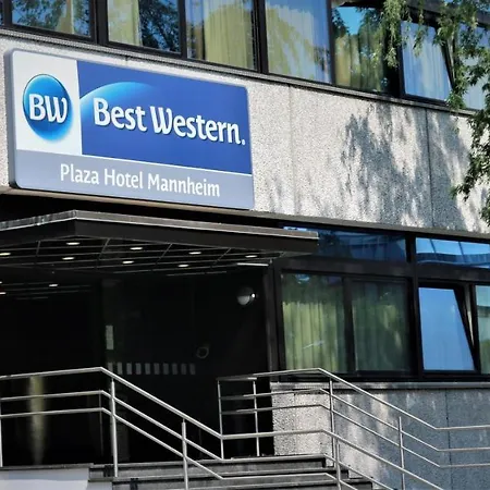 Hotel Western Plaza 4*